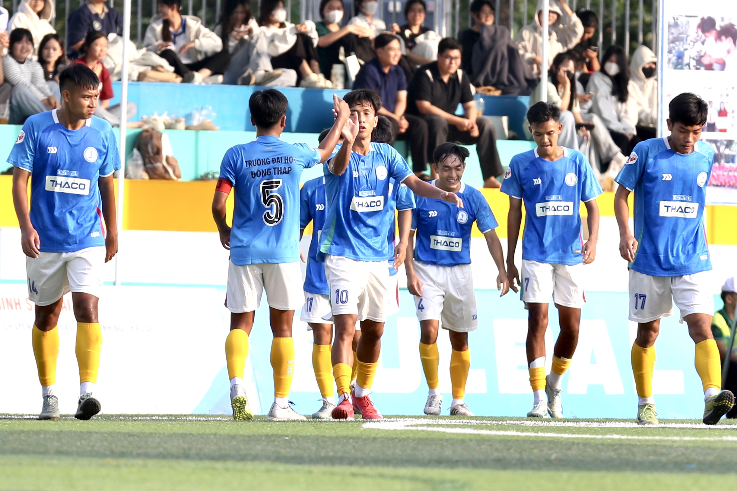 Trường ĐH Đồng Tháp: Đội bóng ‘chưa từng thủng lưới’ sẵn sàng chinh phục VCK TNSV THACO cup 2026- Ảnh 1.