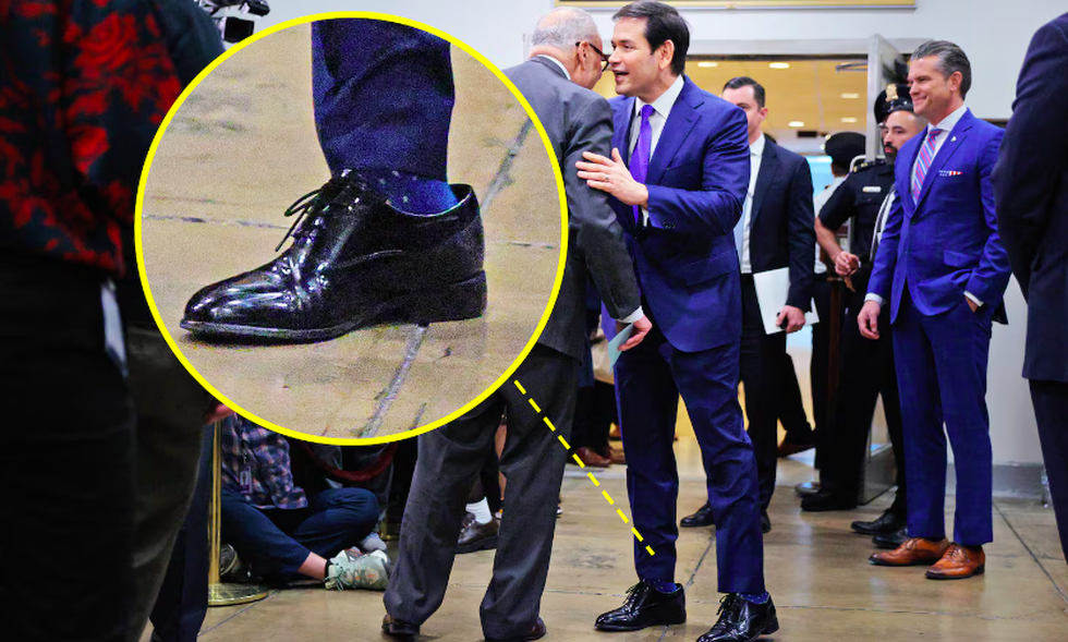 Đôi giày “hở gót” của Ngoại trưởng Mỹ và tranh cãi nguyên tắc chọn giày - 1