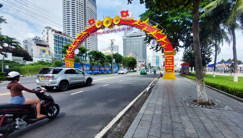 Du khách đang lưu trú tại các khu du lịch ở Khánh Hòa bầu cử cách nào? - Ảnh 1.