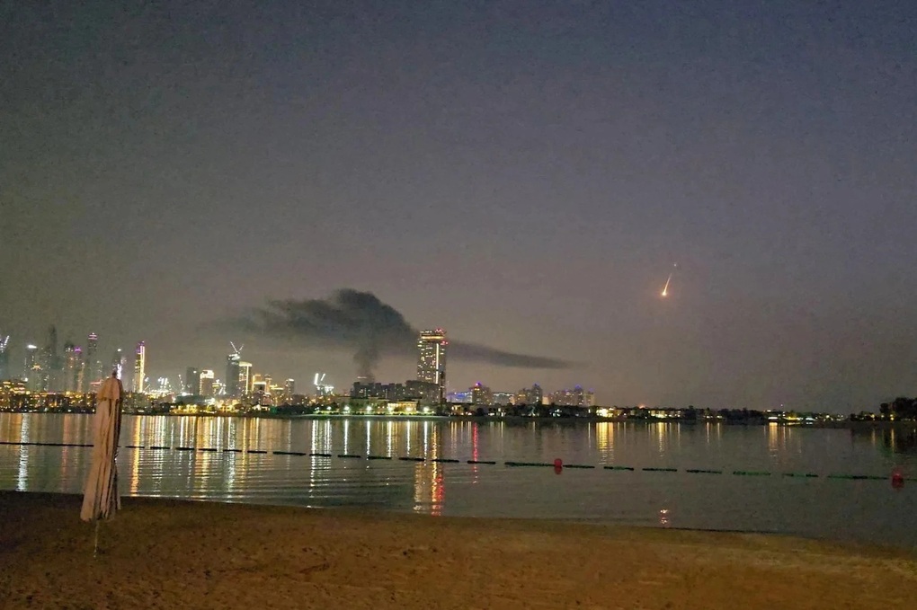 Dubai hóa thành phố ma sau các cuộc tập kích từ Iran - 1