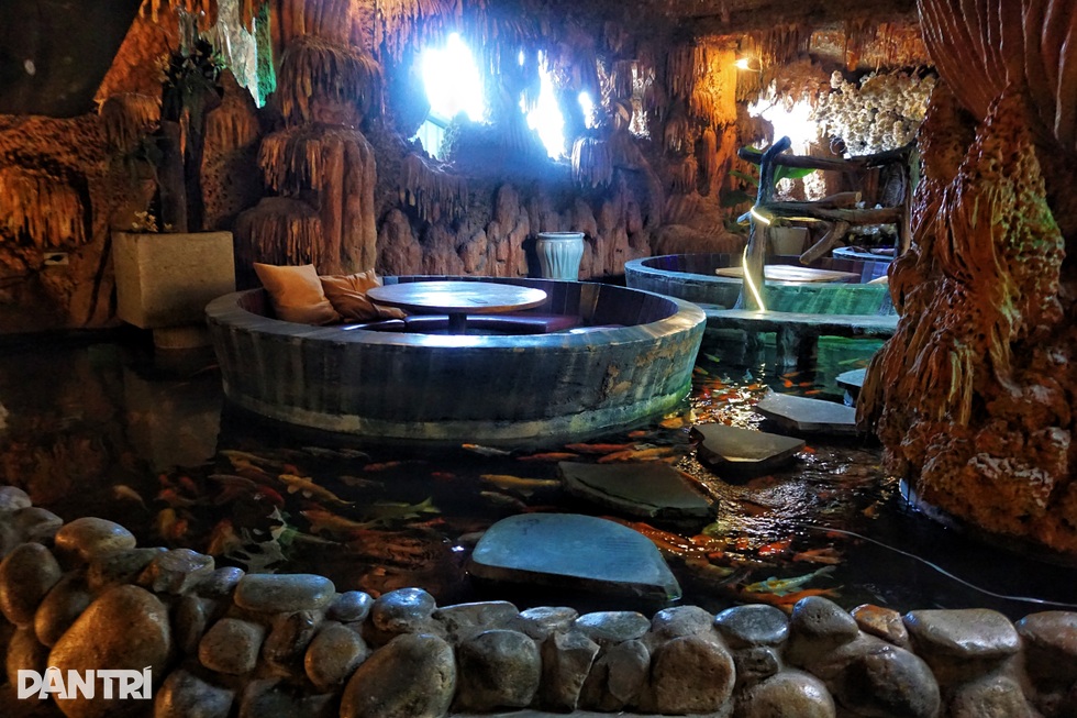 Dựng quán cà phê hang động ở Đồng Nai, chủ quán sợ... khách đông - 1