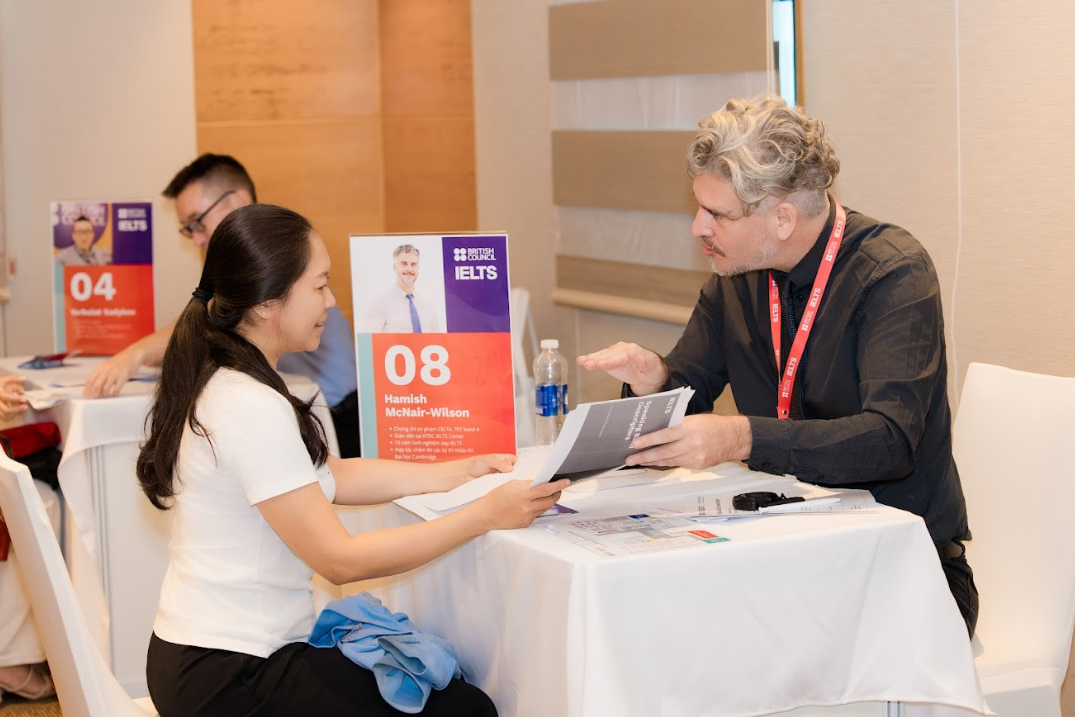 'Đừng xem IELTS là mục tiêu ngắn hạn chỉ phục vụ cho tuyển sinh' 1 IELTS - Ảnh 1.