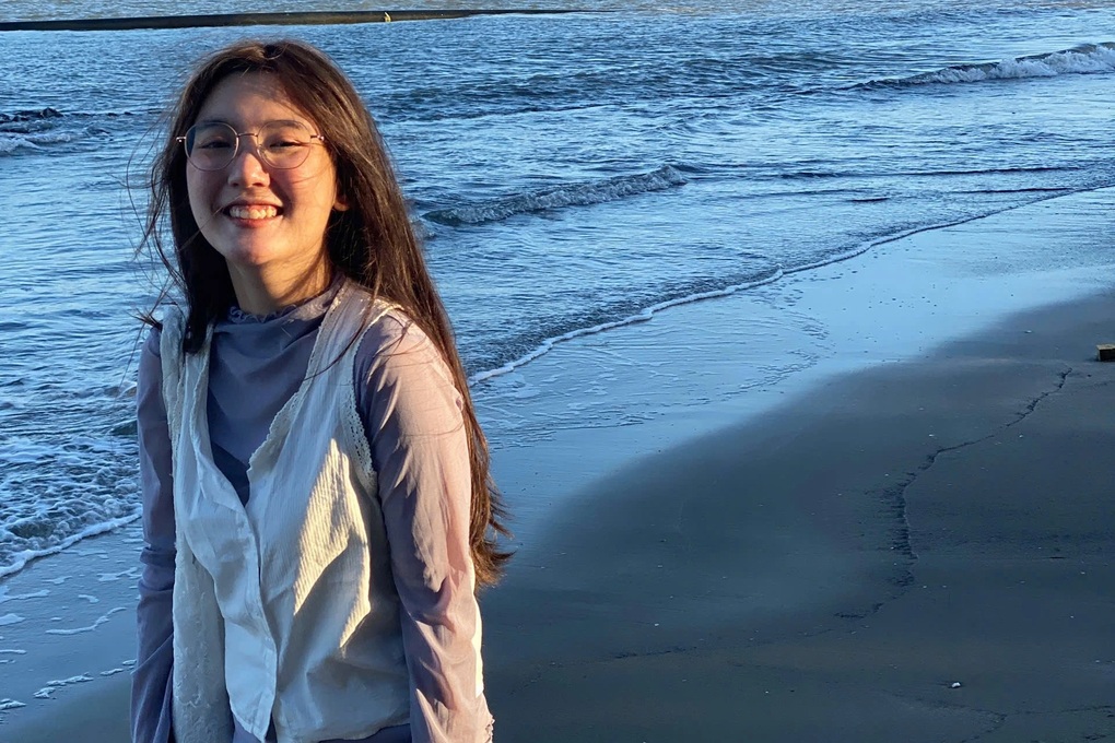 Được mẹ gửi thùng quà quê, nữ sinh xa nhà bật khóc vì lý do không ngờ - 2