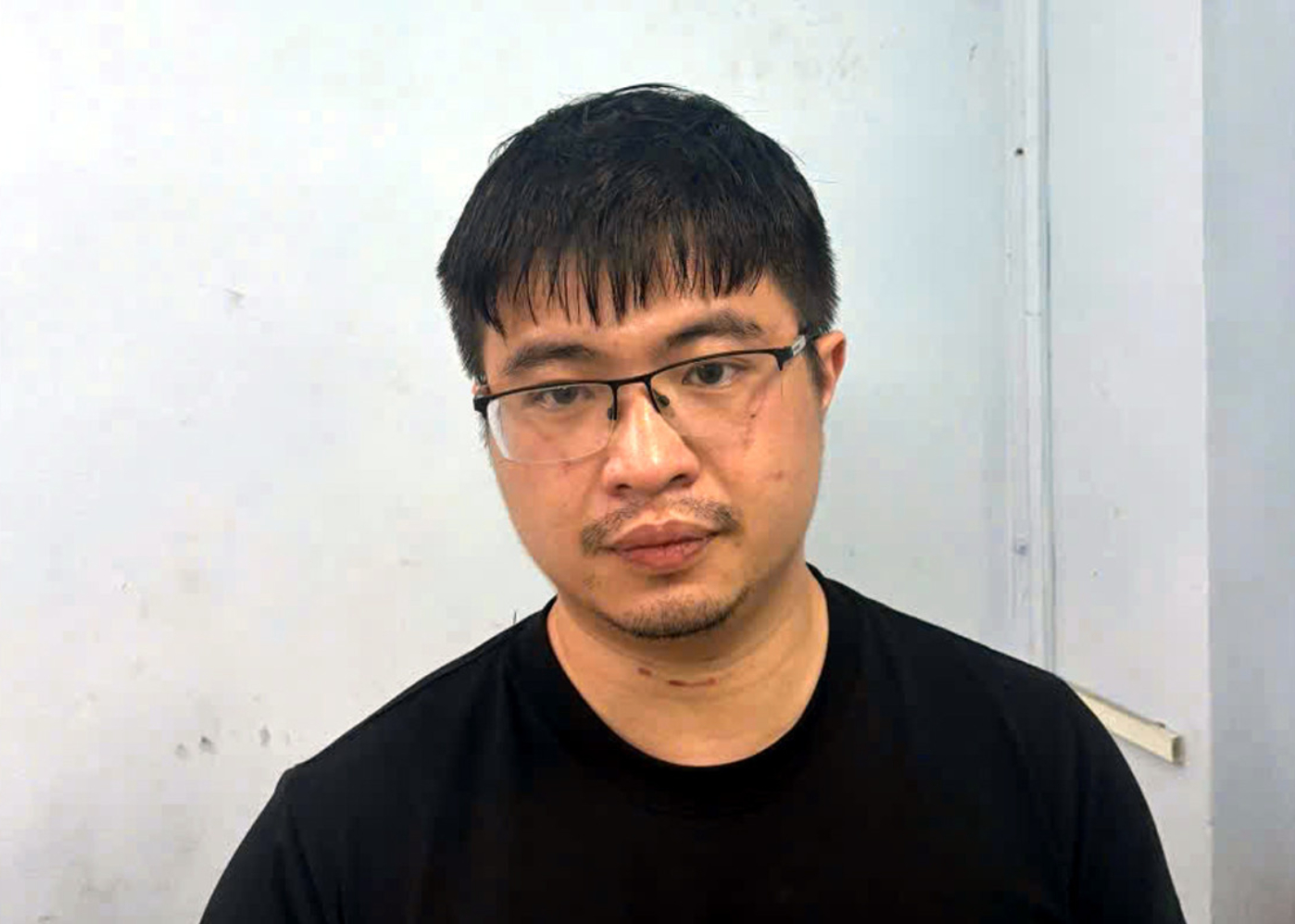 Được trả lương 350 triệu/tháng, 3 người 