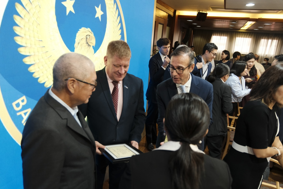 EU-ASEAN cảnh báo mối đe dọa buôn lậu ở cấp độ toàn cầu, kêu gọi siết chặt hợp tác liên minh - 1