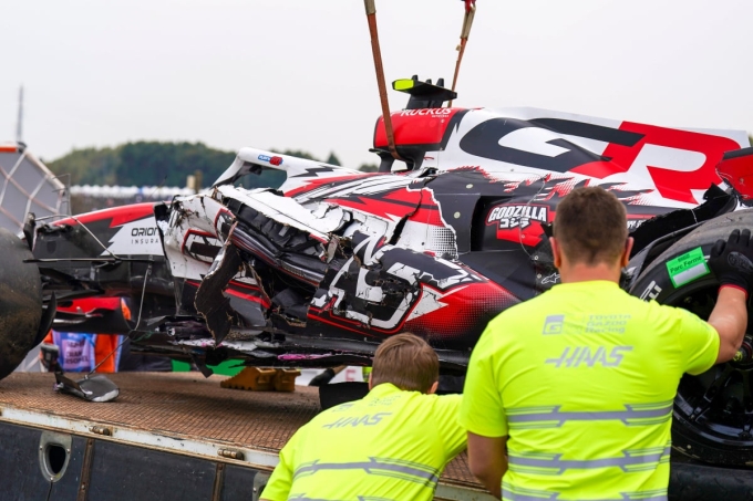 Chiếc xe của Bearman sau khi gặp nạn tại Suzuka, Nhật Bản ngày 29/3/2026. Ảnh: Imago