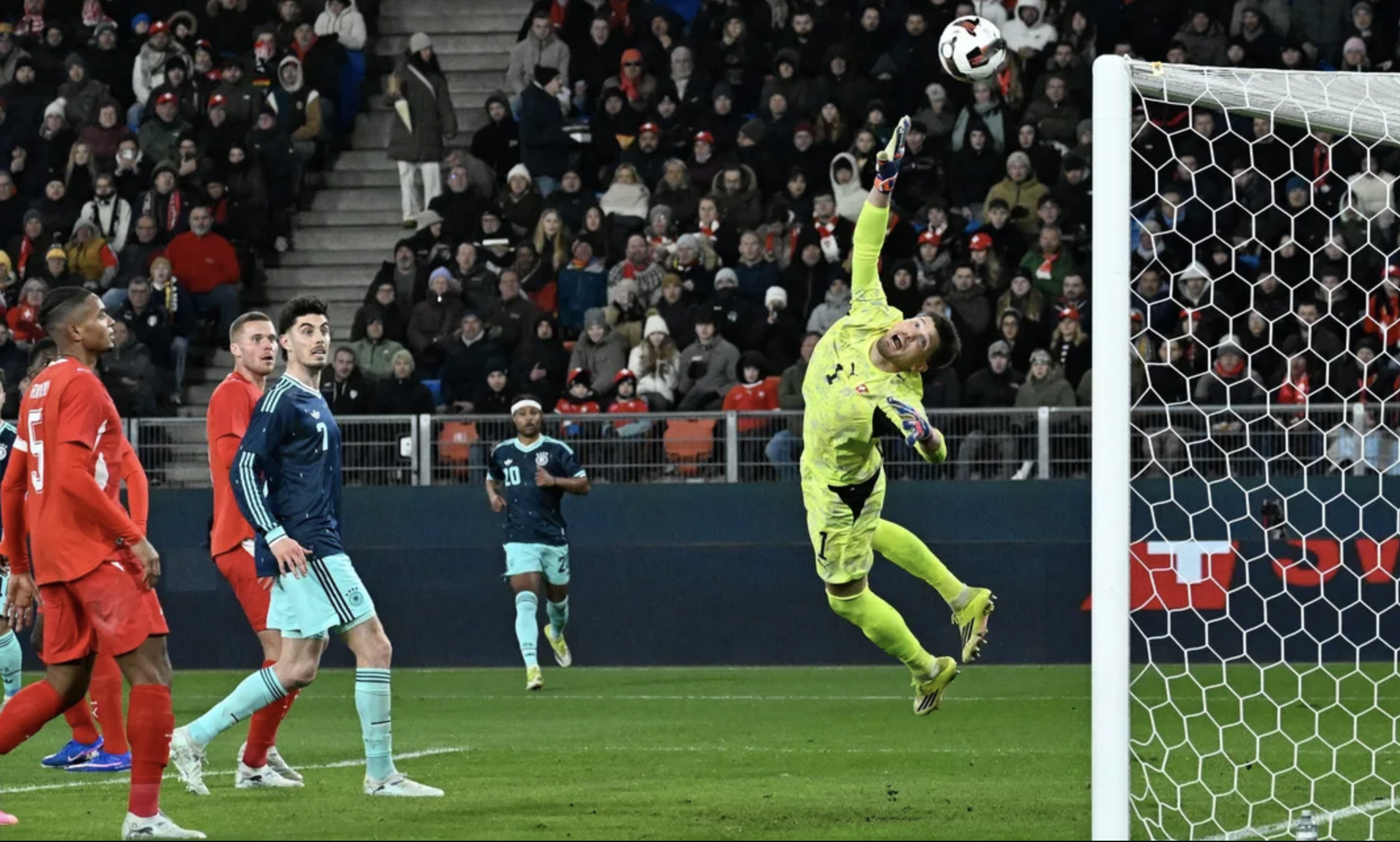 Florian Wirtz thăng hoa, tuyển Đức thắng Thụy Sĩ trận cầu 7 bàn 1 Florian Wirtz thăng hoa, tuyển Đức thắng Thụy Sĩ trận cầu 7 bàn - Ảnh 1.