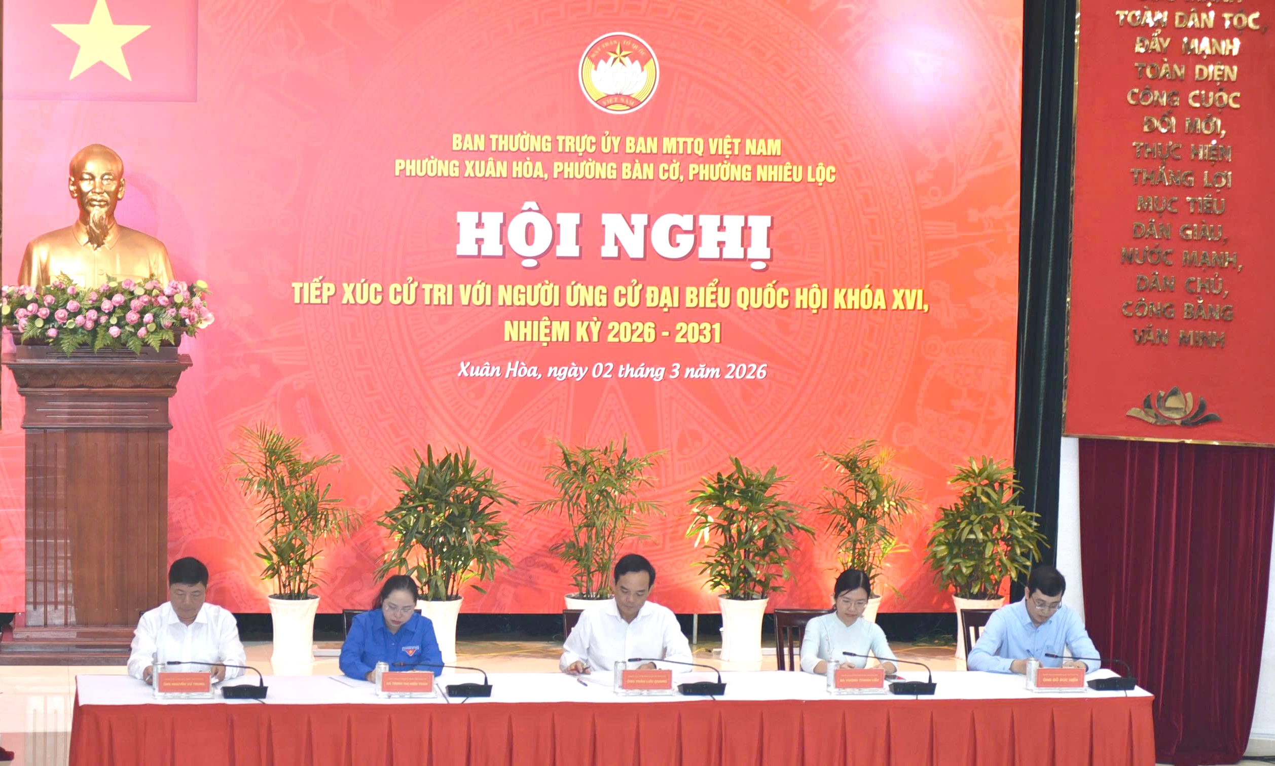 Gặp Bí thư Thành ủy TPHCM, cử tri khen vụ công viên Lý Thái Tổ, đất 