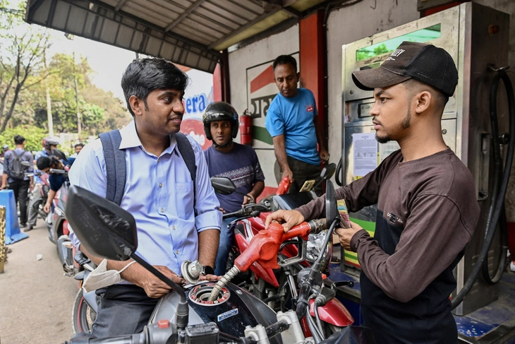 Giá dầu có lên 200 USD/thùng? - Ảnh 1.