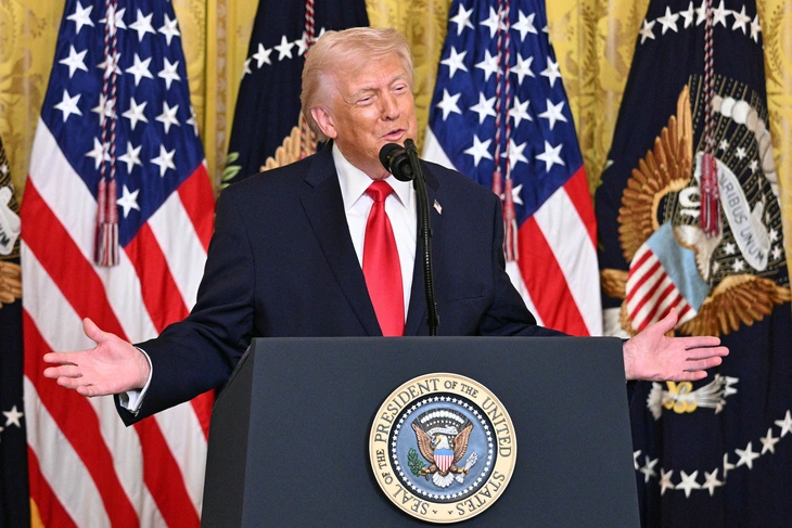 Giá dầu lại vọt gần 105 USD/thùng, ông Trump dọa đánh đảo Kharg 'thêm vài lần cho vui' - Ảnh 1. giá dầu - Ảnh 1.