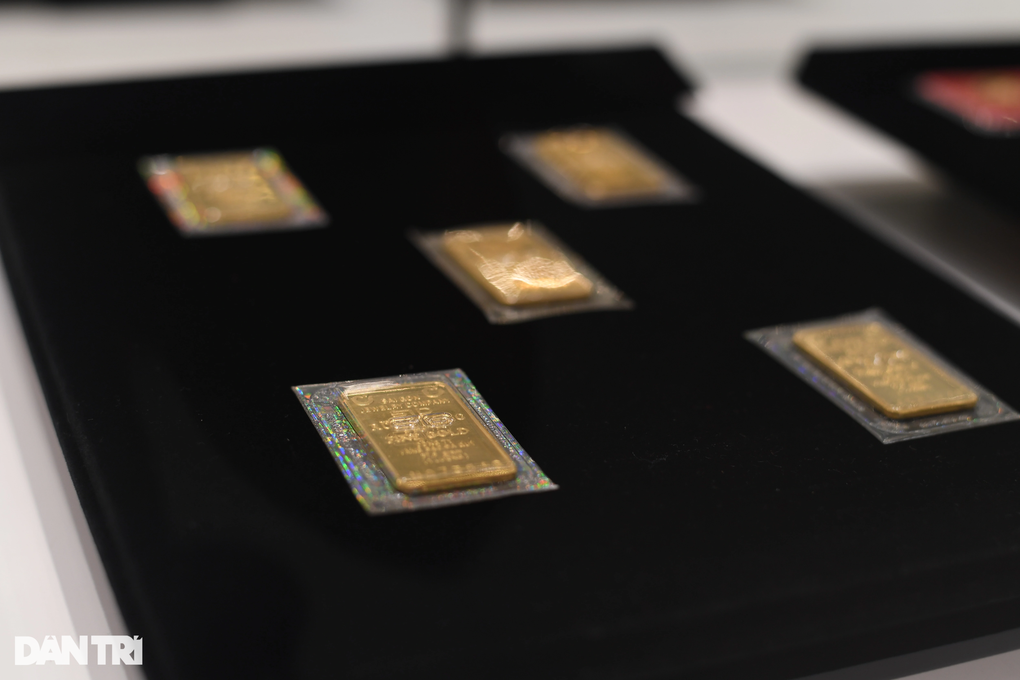 Giá vàng trong nước đắt hơn thế giới hơn 30 triệu đồng mỗi lượng - 1