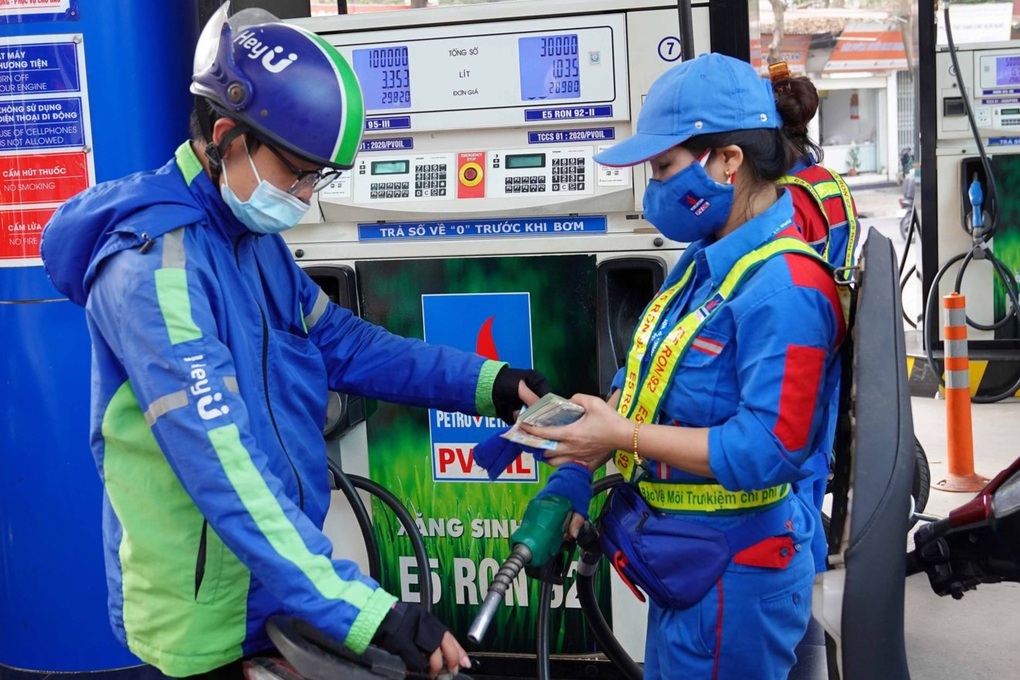 Giá xăng dầu tăng cao, Bộ Công Thương ra chỉ đạo mới - 1