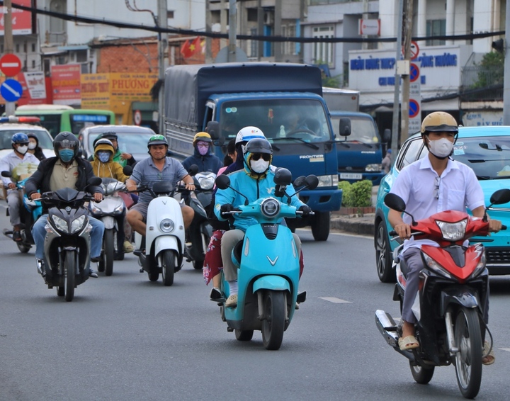 Giá xăng tăng, nhiều người tính chuyển sang xe điện- Ảnh 1.