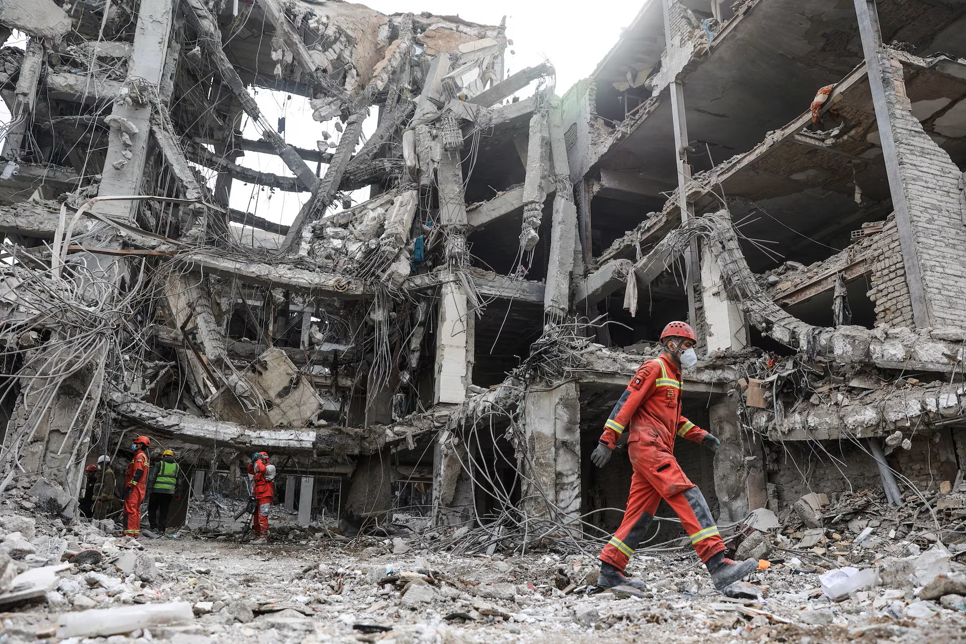 Israel tấn công Iran 2026: Chiến lược mới kích thích nổi dậy từ người dân - Ảnh 1.