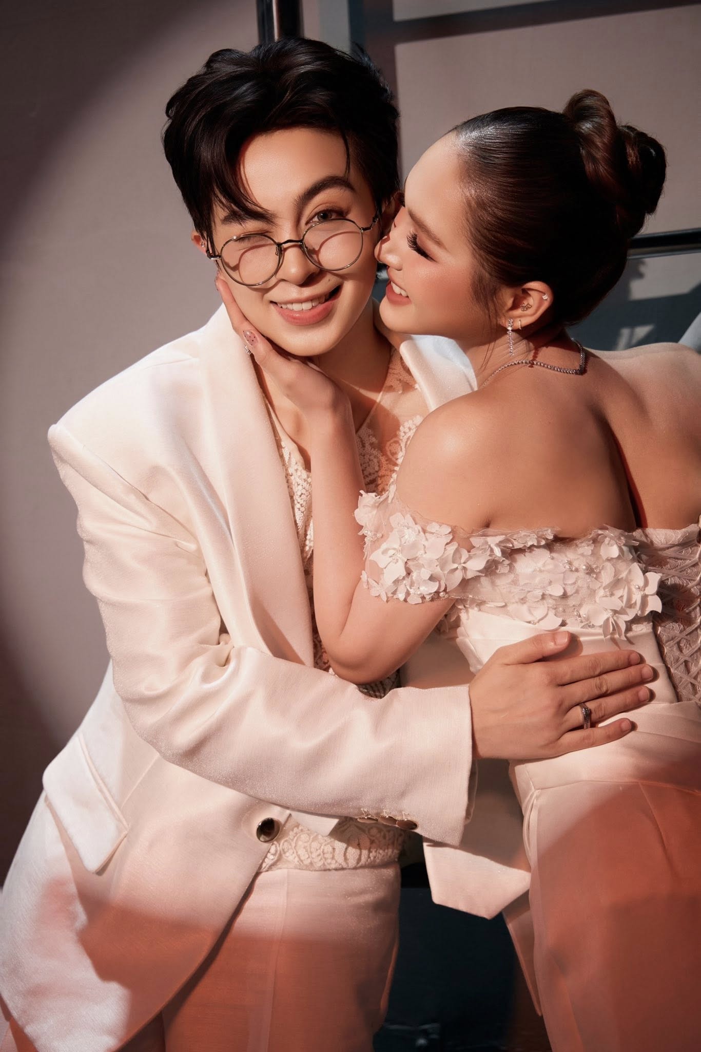 Gil Lê và Xoài Non chụp ảnh cưới?- Ảnh 1.