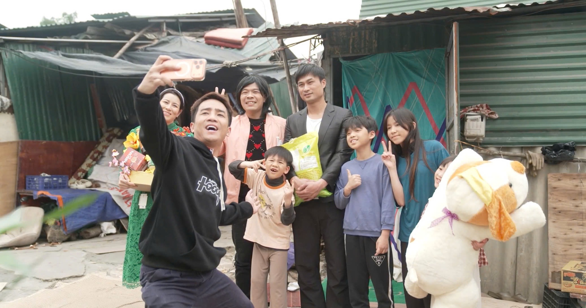 Giời Ơi! Mình Đi Đâu Thế? trở thành “điểm chạm thương mại”, nội dung “bán hàng” thay quảng cáo- Ảnh 4. Giời Ơi! Mình Đi Đâu Thế? trở thành “điểm chạm thương mại”, nội dung “bán hàng” thay quảng cáo- Ảnh 4.