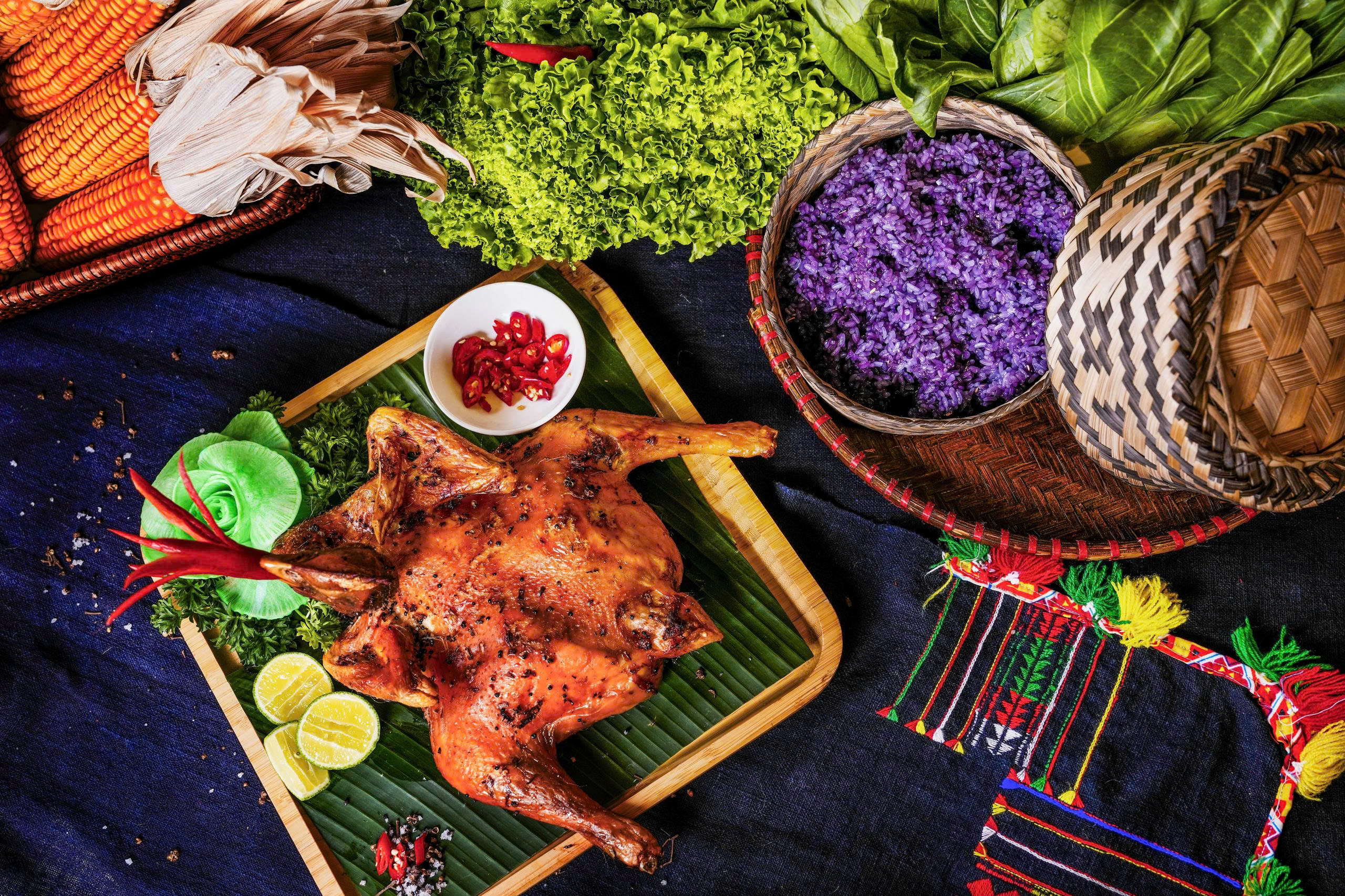 Tết Mường Thanh 2026: Giữ điệu Xòe Thái trong ‘Xuân ngàn rạng rỡ’  - Ảnh 1.