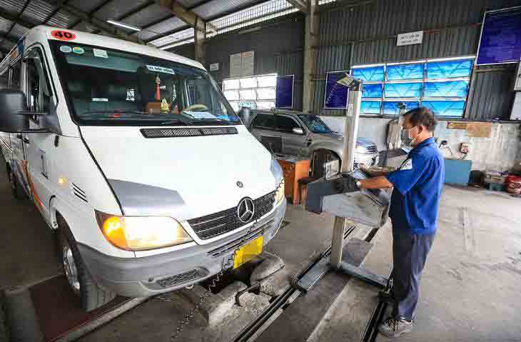 Giúp người dân xử lý xe không đạt chuẩn khí thải- Ảnh 1.