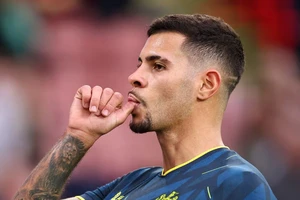 MU sử dụng Guimaraes như chiêu trò đánh lạc hướng