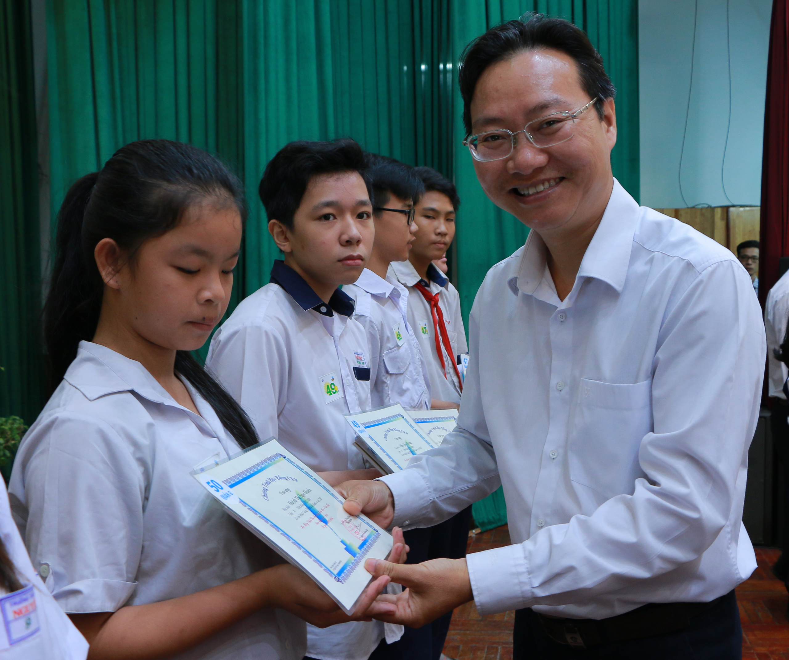 Hạn chế tín dụng đen, thúc đẩy an sinh xã hội - Ảnh 2.