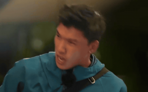 HIEUTHUHAI không uống được rượu- Ảnh 1.