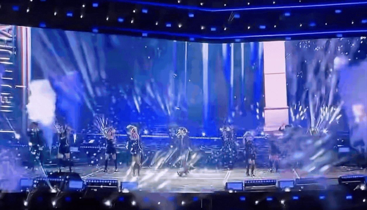 HIEUTHUHAI lần đầu live ca khúc tỏ tình Babyboo: Visual miễn chê, hát không vấp váp gì nhưng lạ lắm!- Ảnh 1.