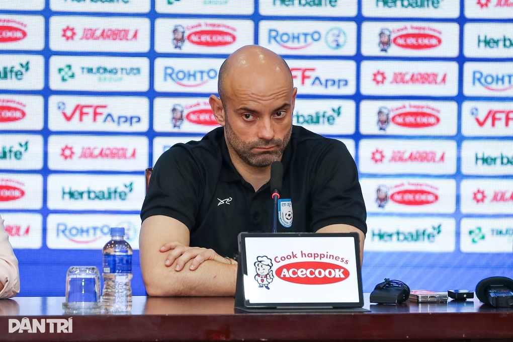 HLV Bangladesh đánh giá cao tuyển Việt Nam, dè chừng Xuân Son, Hoàng Hên - 1