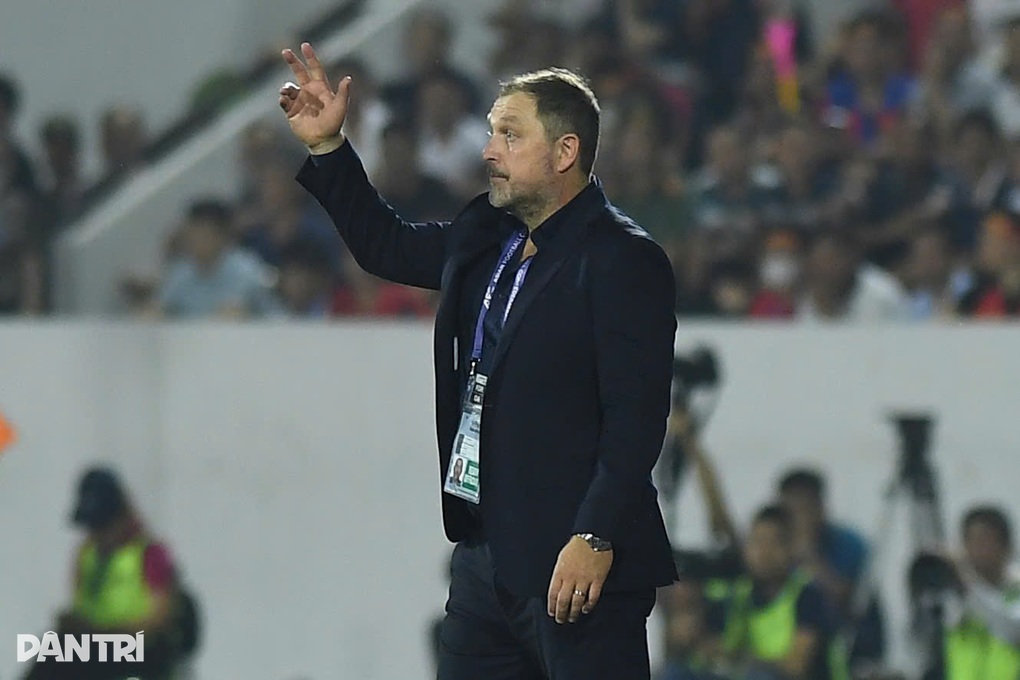 HLV Malaysia: Chúng tôi thất bại vì nhận bàn thua sớm - 1