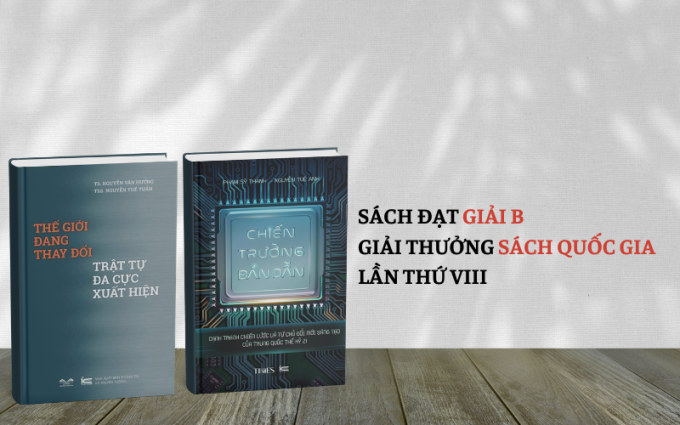 Hai cuốn sách Chiến trường bán dẫn: Cạnh tranh chiến lược và tự chủ đổi mới sáng tạo của Trung Quốc thế kỷ XXI và Thế giới đang thay đổi - Trật tự đa cực xuất hiện. Ảnh: NXB KHCNTT