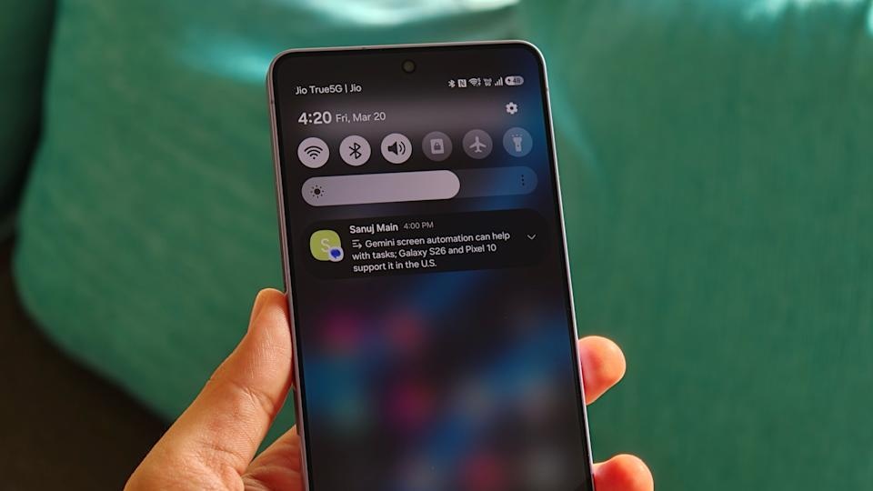Hai tính năng AI ẩn trên Galaxy S26 giúp thoát khỏi 'bão' thông báo 1 Hai tính năng AI ẩn trên Galaxy S26 giúp thoát khỏi 'bão' thông báo - Ảnh 1.