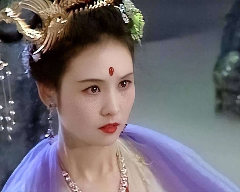 Hằng Nga đẹp nhất màn ảnh và cuộc rẽ hướng thành nữ đại gia - 1