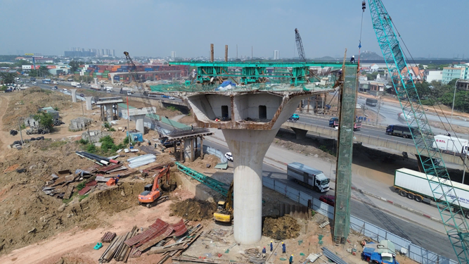 Hàng loạt công trình rút ngắn thời gian về đích - Ảnh 1.