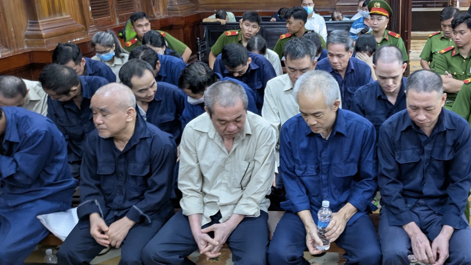 Sai phạm đào tạo lái xe ở TPHCM: Hàng chục ngàn học viên phải học lại? - Ảnh 1.