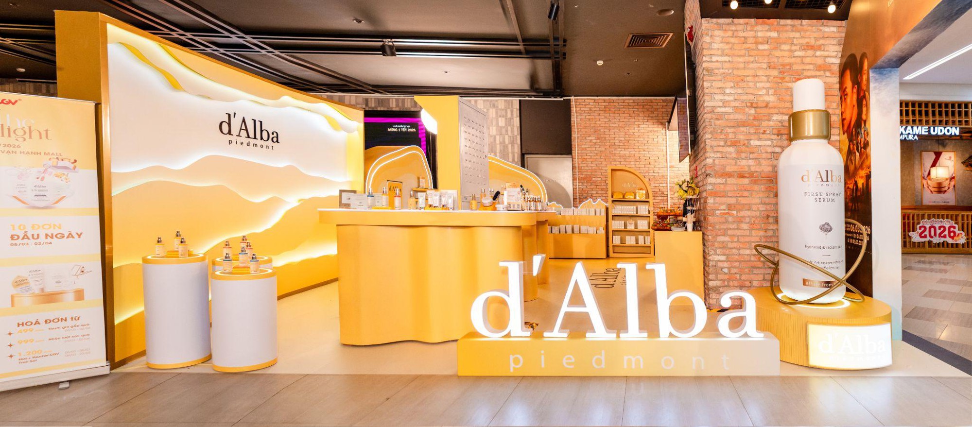 Hàng ngàn người đánh thức làn da căng bóng cùng d’Alba tại sự kiện “Glow in the Spotlight”- Ảnh 1.