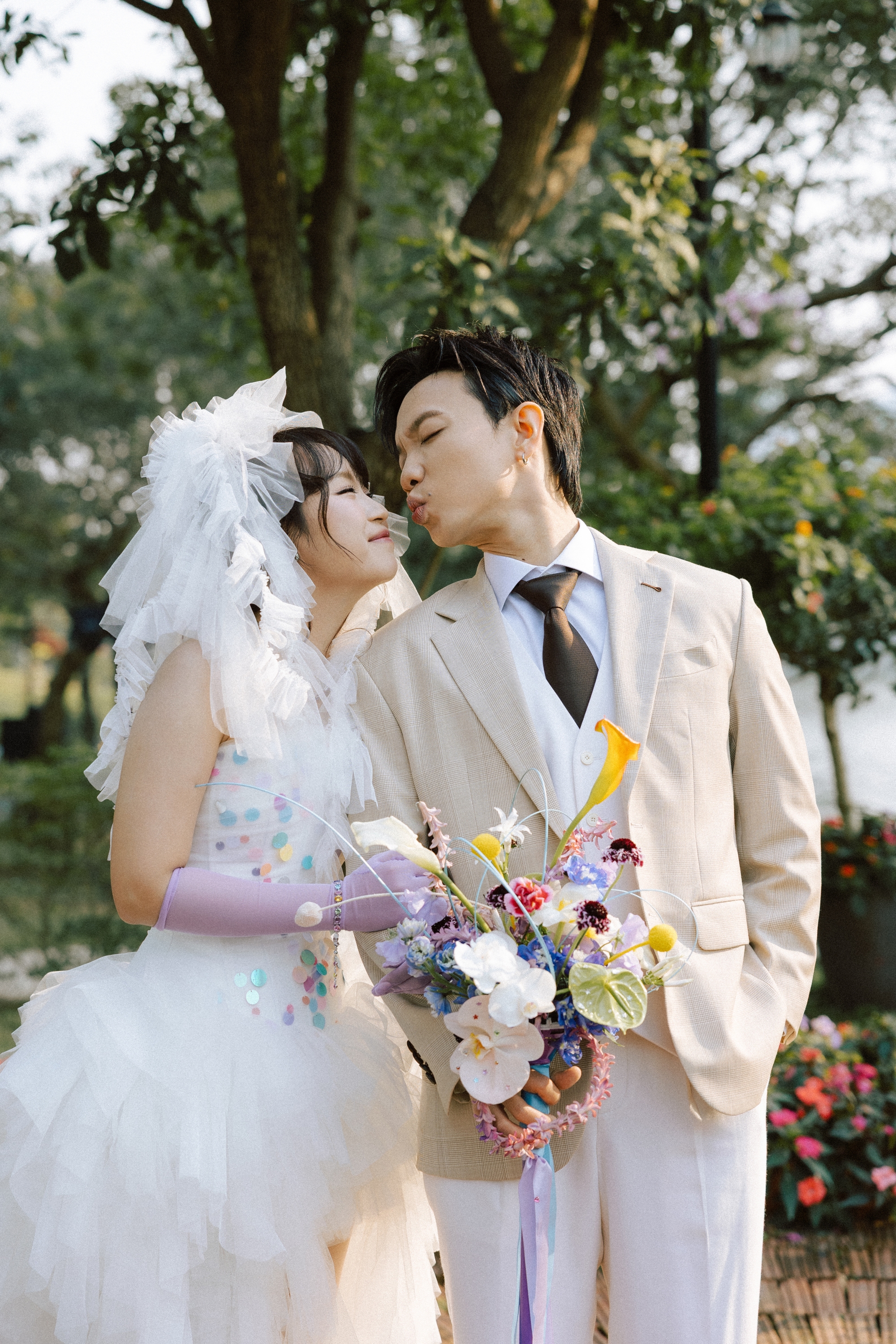 Hé lộ hôn lễ của nam ca sĩ Việt và quản lý 11 năm- Ảnh 4.