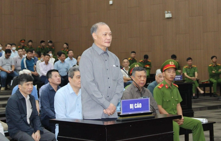 Hé lộ 'kịch bản' vay nợ để che giấu 10 tỉ nhận hối lộ của cựu cục phó 2 Hé lộ 'kịch bản' vay nợ để che giấu 10 tỉ nhận hối lộ của cựu cục phó - Ảnh 2.