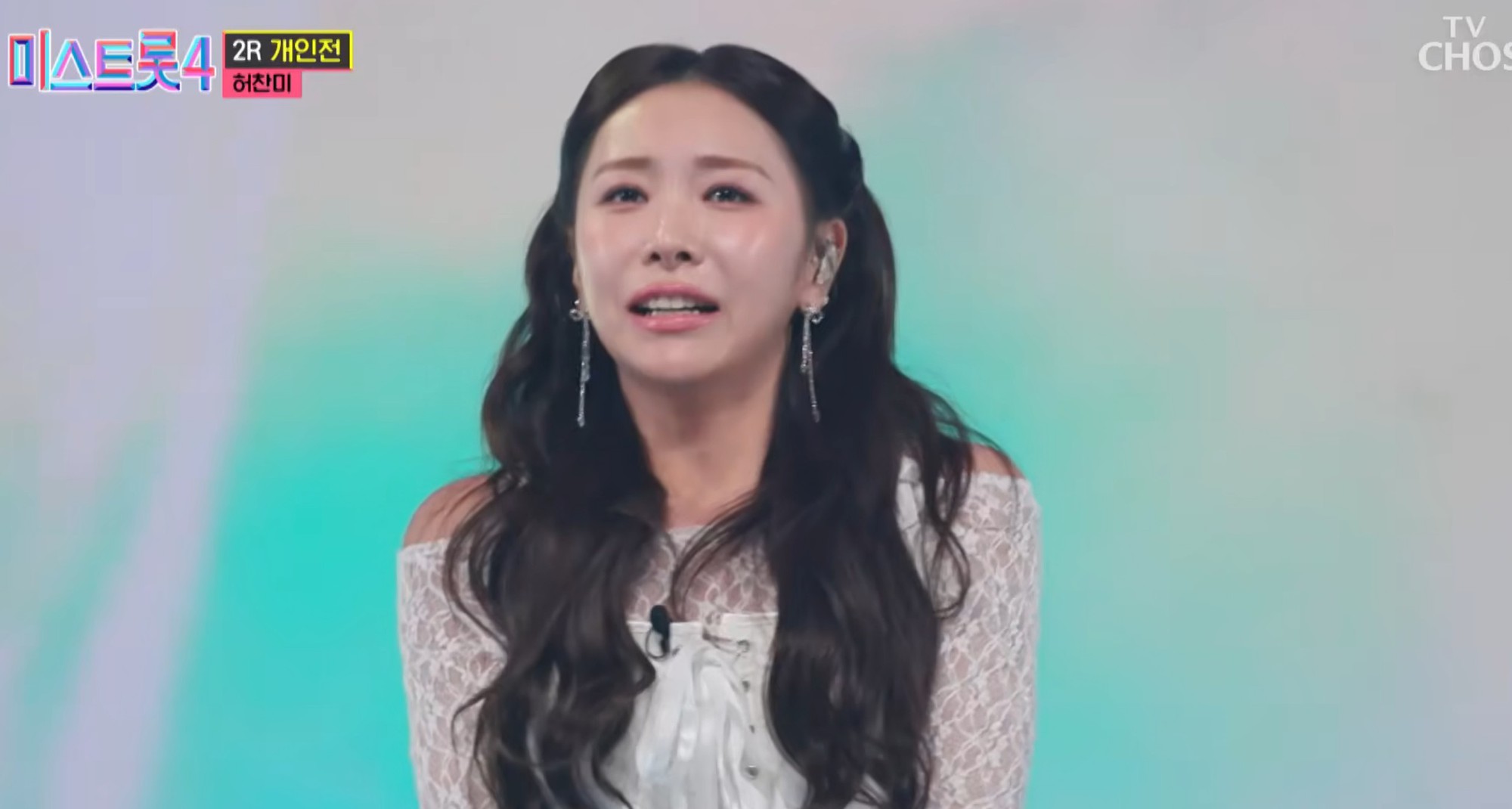 Ca sĩ số khổ nhất showbiz đổi đời: 16 năm thực tập chỉ hát hội chợ, nay nổi tiếng cả nước yêu mến- Ảnh 1.