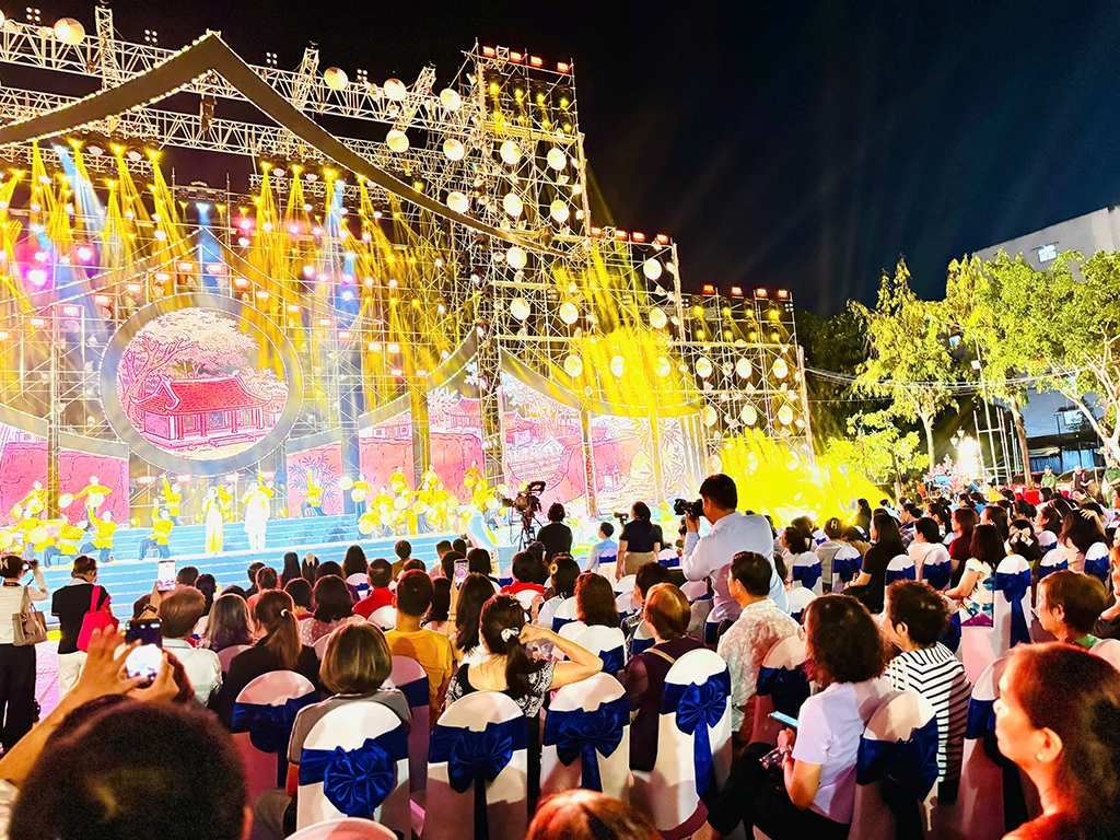 Hiến kế để văn hóa TP.HCM xứng tầm siêu đô thị- Ảnh 1.