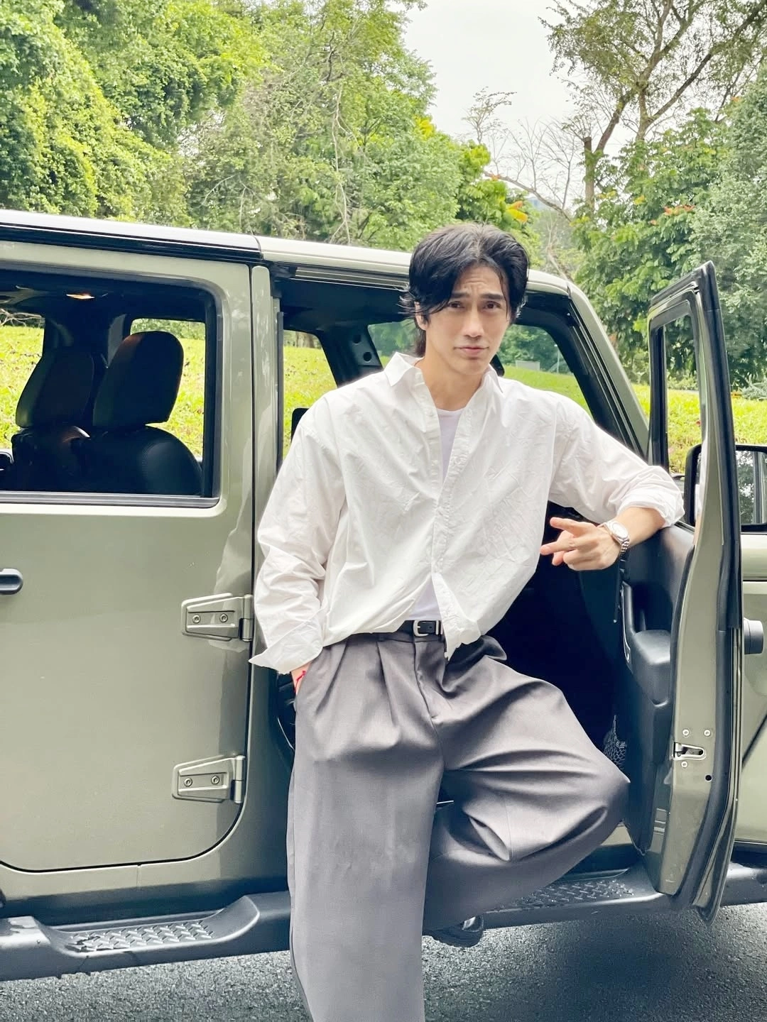 Hình thể như thanh niên của người mẫu 60 tuổi - 2