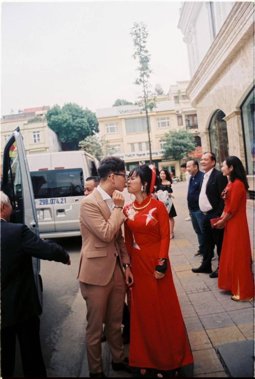 Nam ca sĩ Việt có vợ như 