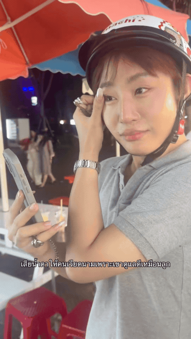 Khách Thái bật khóc nức nở giữa Đà Nẵng: Khách Thái bật khóc nức nở giữa Đà Nẵng: