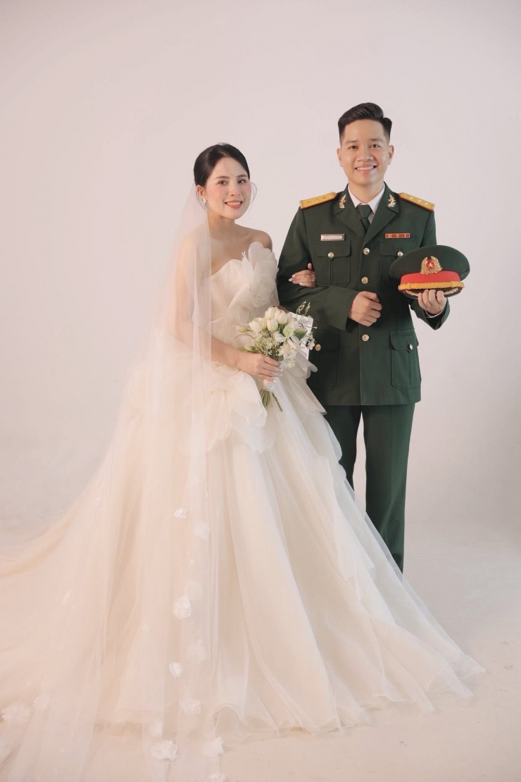 Hòa Minzy - Thăng Văn Cương và 2 cặp đôi nên duyên từ Sao nhập ngũ 4 BTV Mai Hằng và Thượng úy Nguyễn Thanh Dương.