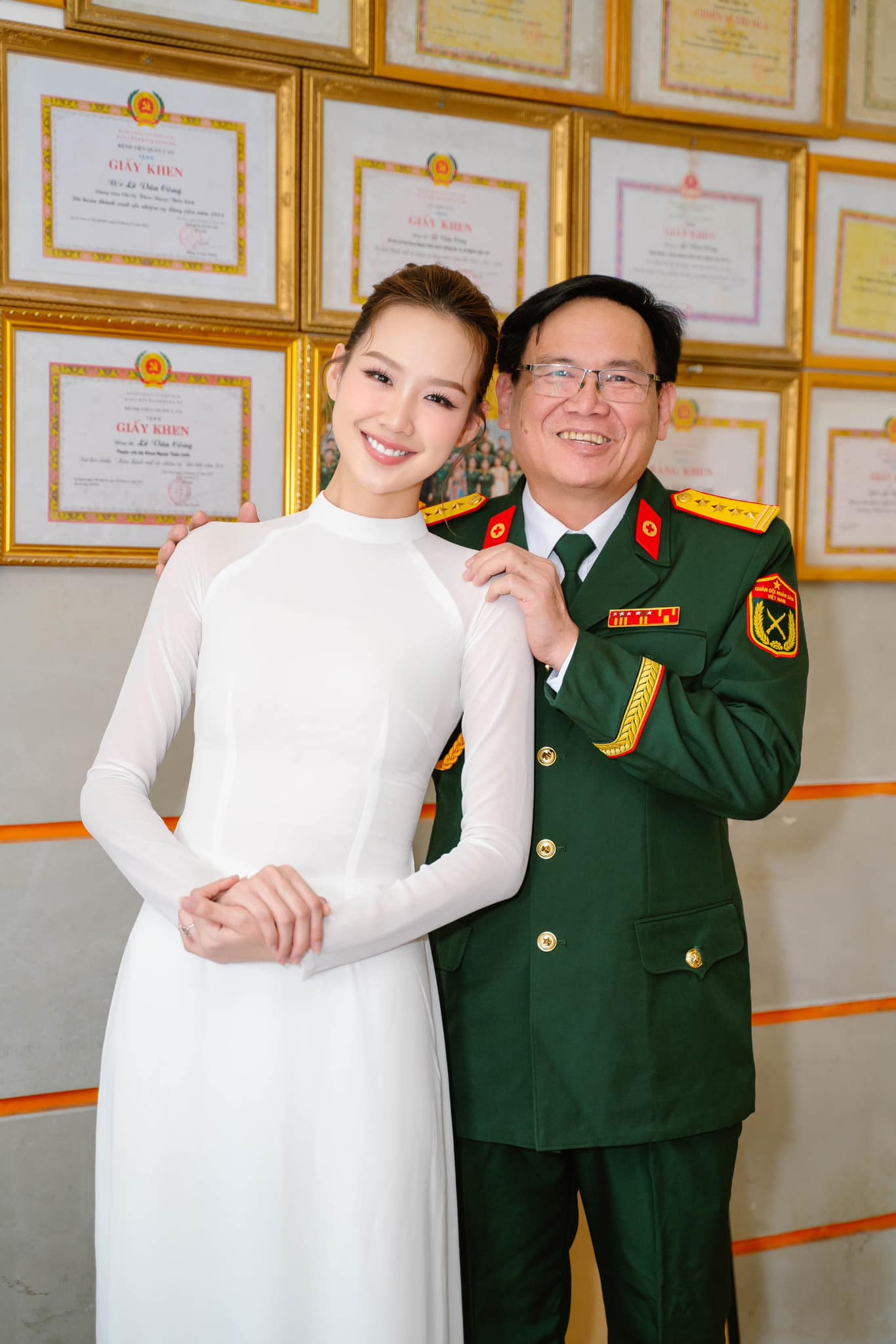 Mỹ nhân Việt cao gần 1m9 có ba là Đại tá quân đội, sở hữu 1 thứ mà chưa ai trong showbiz đọ lại- Ảnh 3.