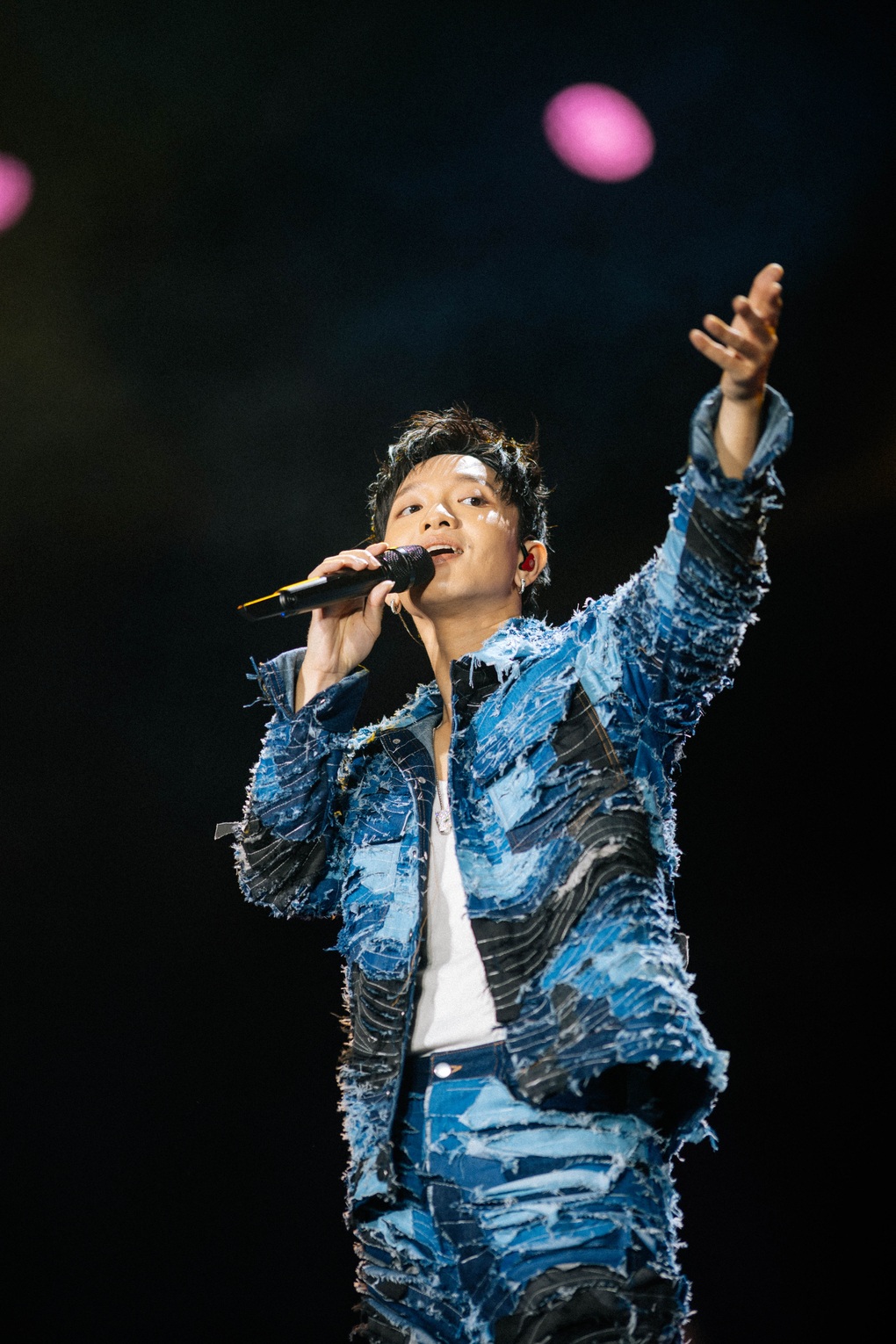 Hoàng Dũng kể thời đi hát cát-xê 250.000 đồng và khủng hoảng tuổi 30 - 3