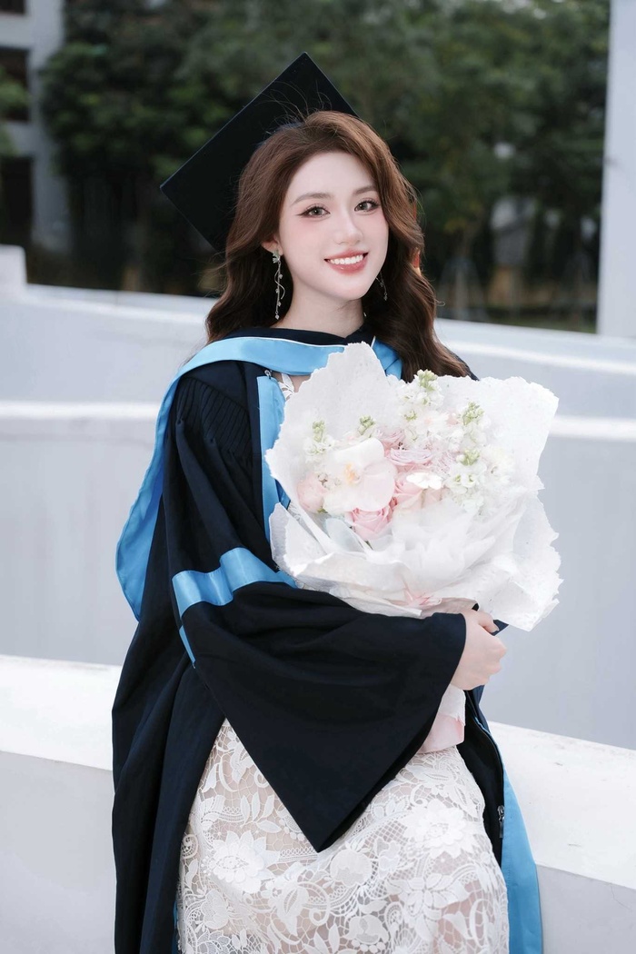 Học vấn ấn tượng của tân Miss World Vietnam 2025 Phan Phương Oanh

