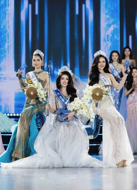 Học vấn ấn tượng của tân Miss World Vietnam 2025 Phan Phương Oanh

