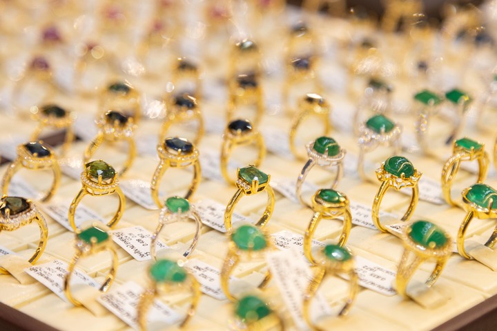 Giá vàng hôm nay 5/3: Hồi phục nhẹ sau phiên lao dốc không phanh- Ảnh 1.