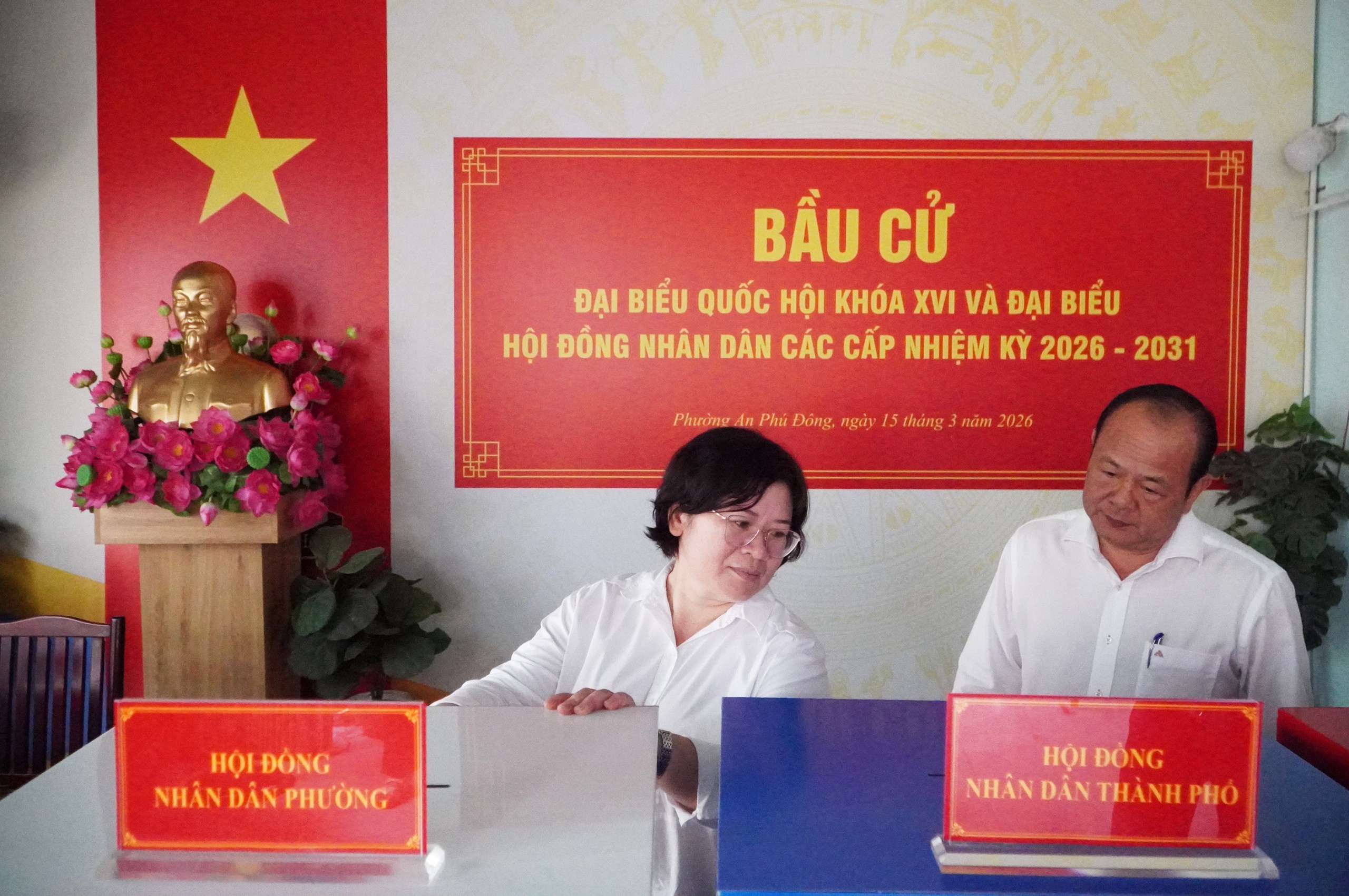 Hôm nay, gần 79 triệu cử tri tham gia bỏ phiếu - Ảnh 1.