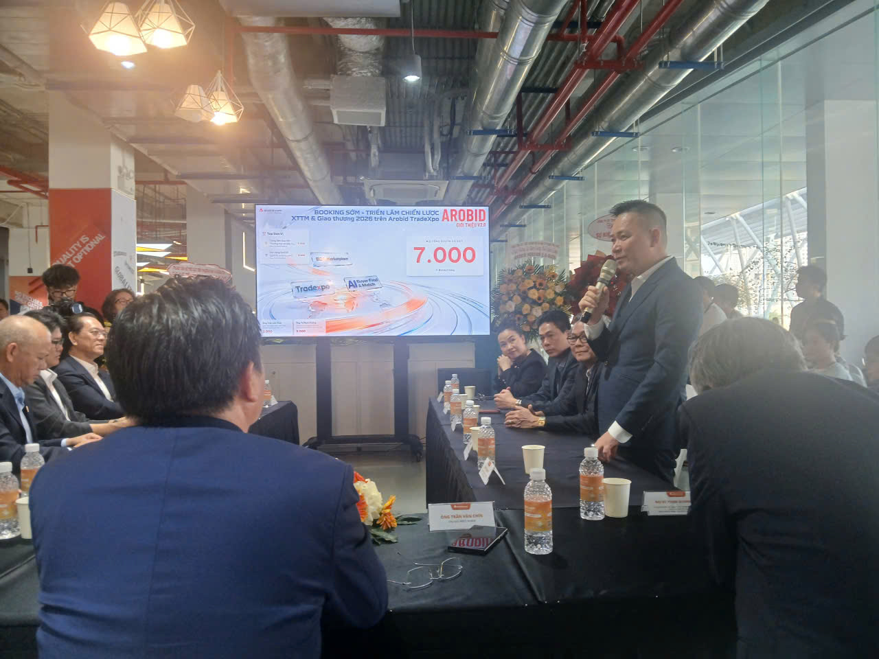 Hơn 18.000 gian hàng 'chốt đơn' sau khi sàn Arobid ra mắt phiên bản nâng cấp- Ảnh 1. Hơn 18.000 gian hàng 'chốt đơn' sau khi sàn Arobid ra mắt phiên bản nâng cấp- Ảnh 1.