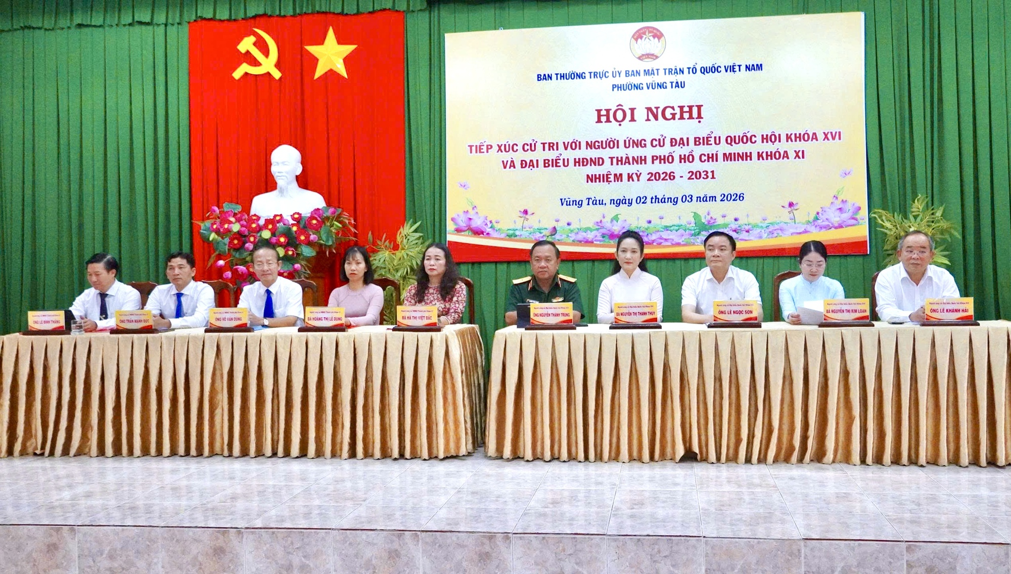 Hơn 200 cử tri phường Vũng Tàu tiếp xúc ứng cử viên bầu cử 2026 - Ảnh 1. Hơn 200 cử tri phường Vũng Tàu tiếp xúc ứng cử viên bầu cử 2026 - Ảnh 1.